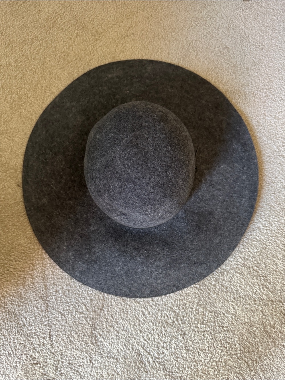 Classic Wide-Brim Felt Hat - Charcoal Gray